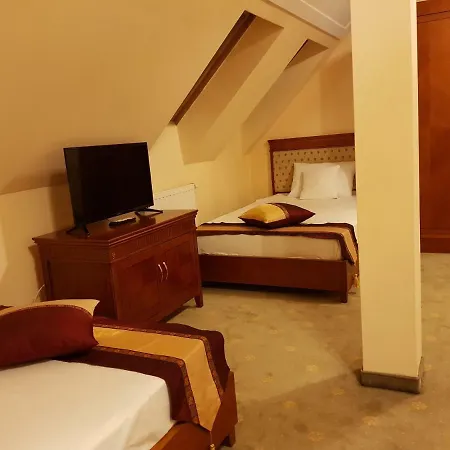 Pod Zegarem Bed and breakfast